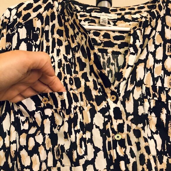 CALVIN Klein Animal Print Rollup Long Sleeve Blouse / Sz‎ L - Picture 2 of 7